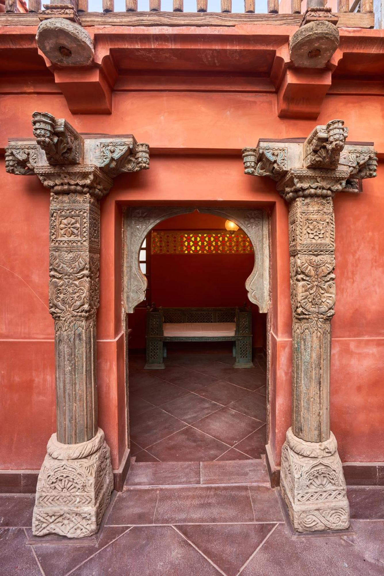 Hotel Kaladwas Lal Haveli à Udaipur Extérieur photo