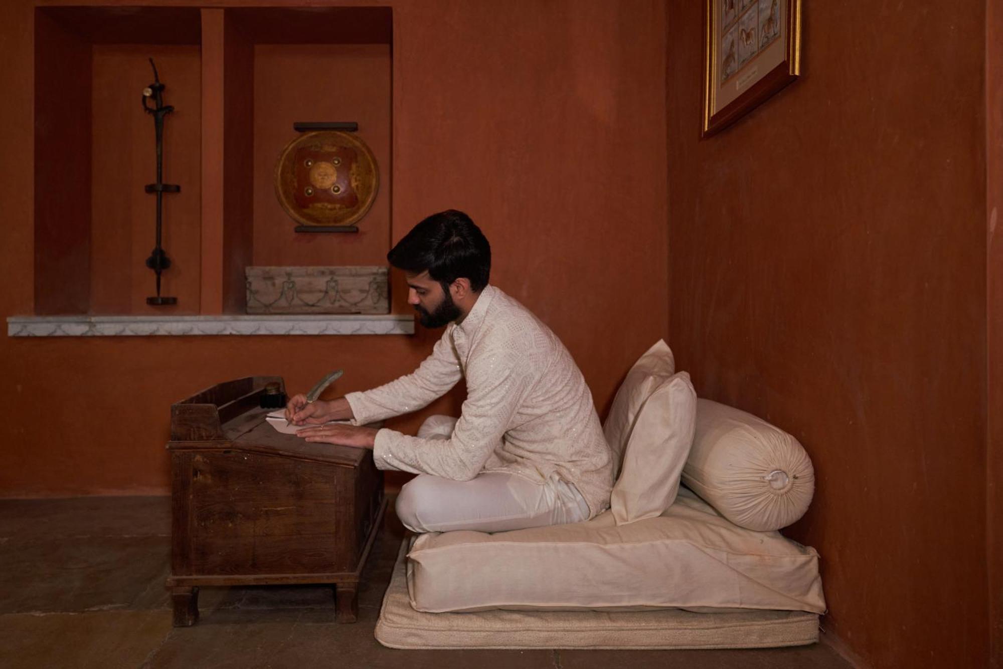 Hotel Kaladwas Lal Haveli à Udaipur Extérieur photo