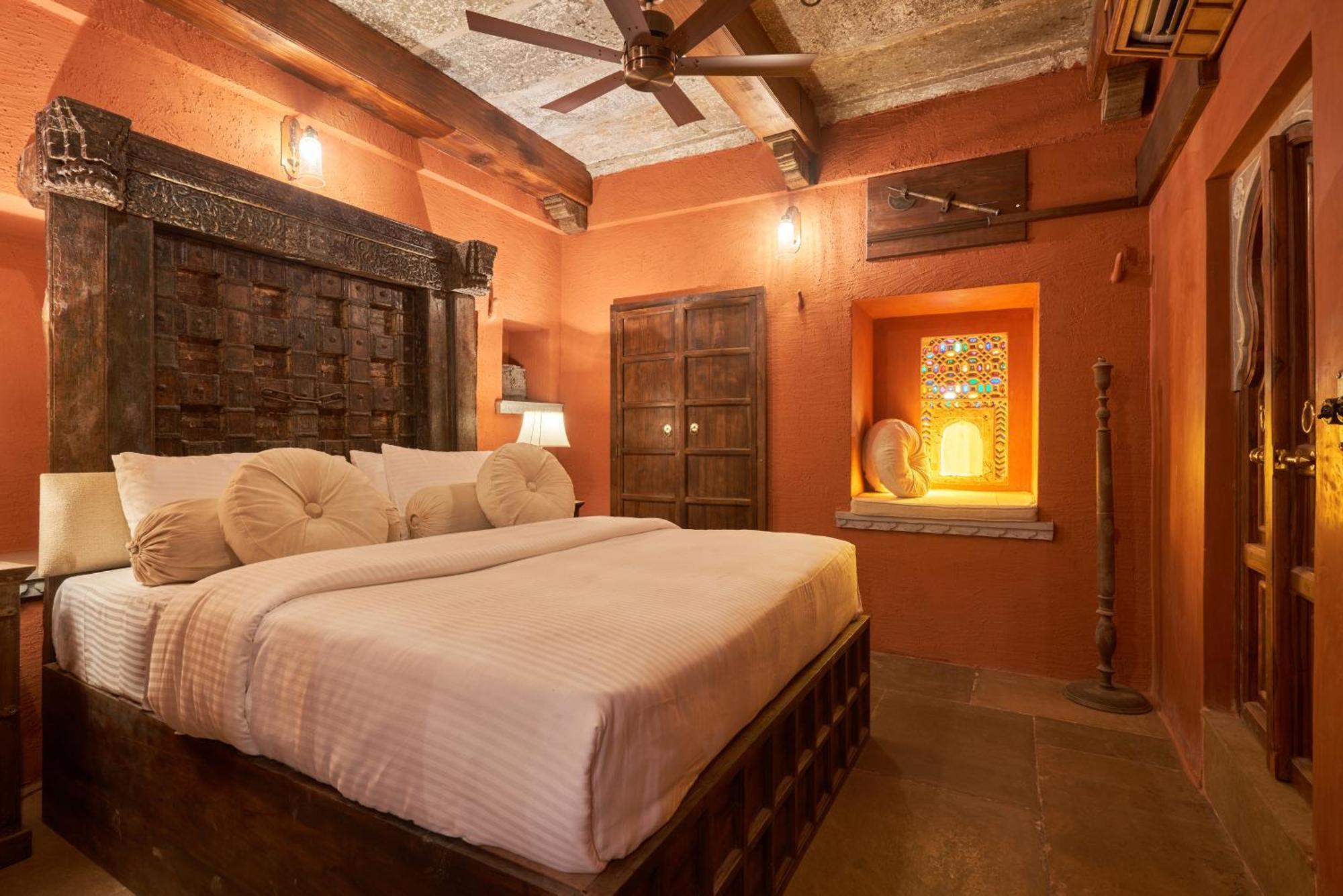 Hotel Kaladwas Lal Haveli à Udaipur Extérieur photo